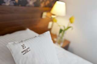 Отель Hotel Esperanto Свидница Двухместный номер Делюкс с 1 кроватью-1