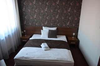 Отель Hotel Esperanto Свидница Двухместный номер с 1 кроватью или 2 отдельными кроватями-4
